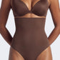 Litchy High-Waisted Thong in Espresso, vooraanzicht met platte buik