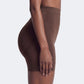 Litchy Mid-Rise Short in Espresso, achteraanzicht met gelifte billen