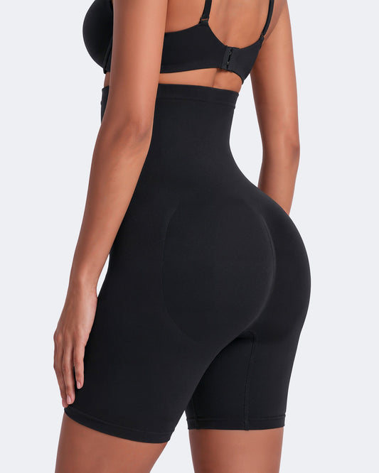 Litchy High-Waisted Short in het zwart, achteraanzicht met gelifte billen