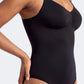 Litchy Thong Bodysuit in het zwart, vooraanzicht met platte buik